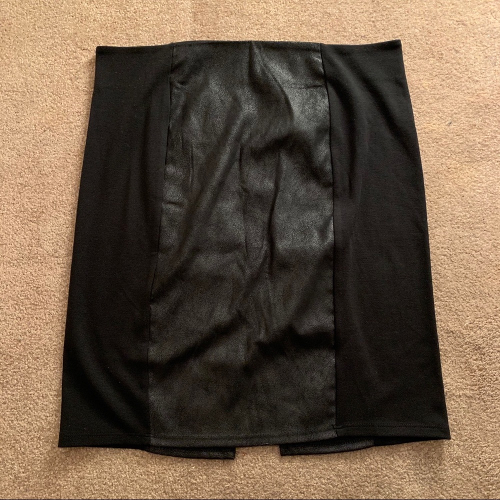 NWT Knit Skirt